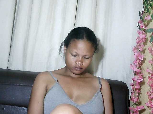 Pussy01lips's BongaCams show and profile