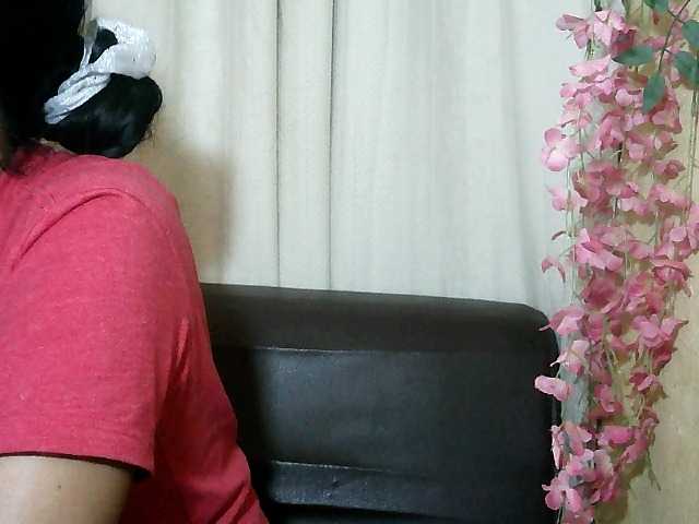 Pussy01lips live cam on BongaCams