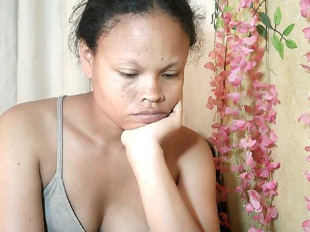 Pussy01lips's BongaCams show and profile