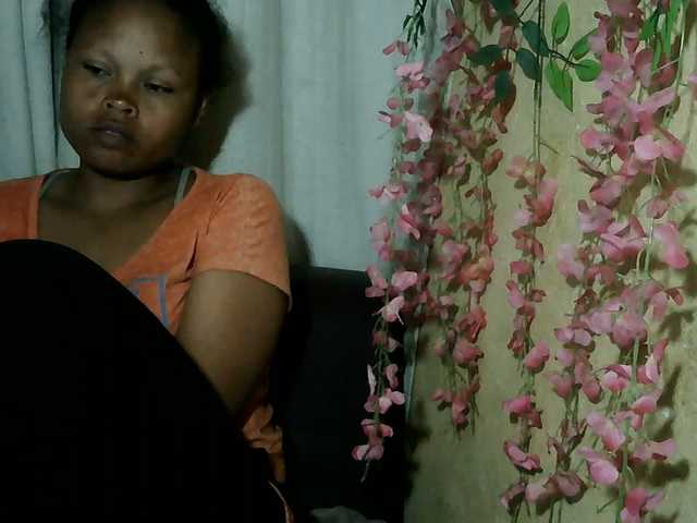Pussy01lips live cam on BongaCams