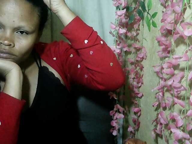 Pussy01lips live cam on BongaCams