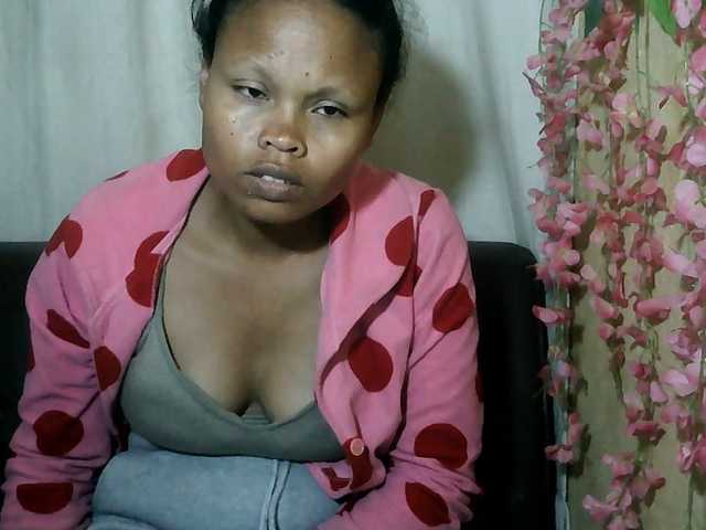 Pussy01lips live cam on BongaCams