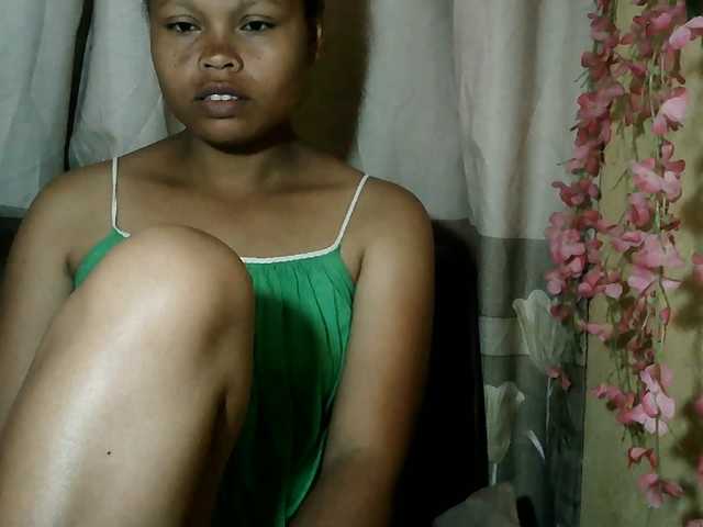 Pussy01lips live cam on BongaCams