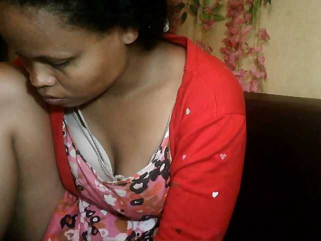 Pussy01lips live cam on BongaCams