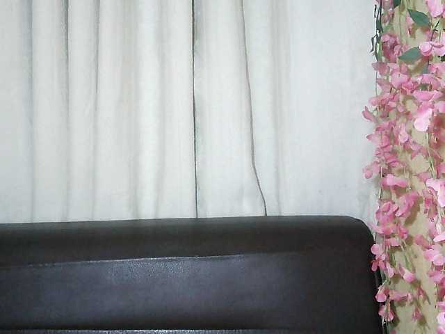 Pussy01lips's BongaCams show and profile