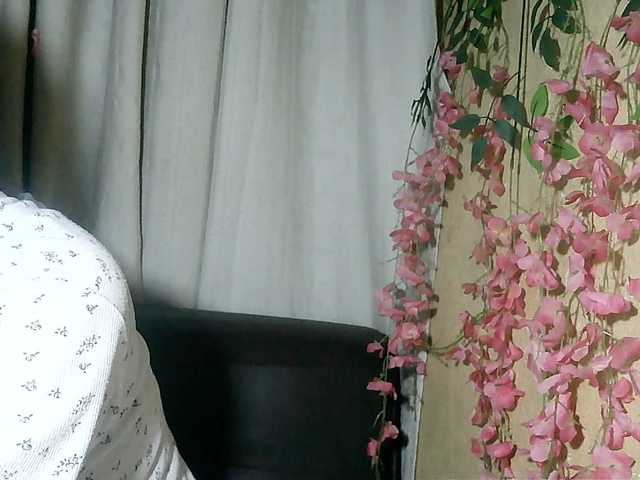 Pussy01lips live cam on BongaCams