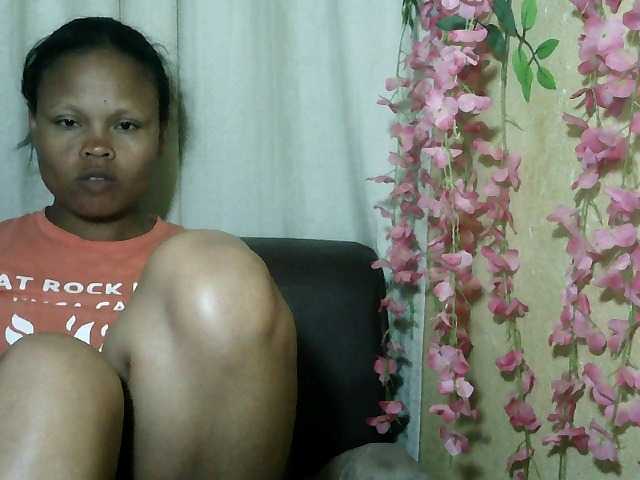Pussy01lips live cam on BongaCams