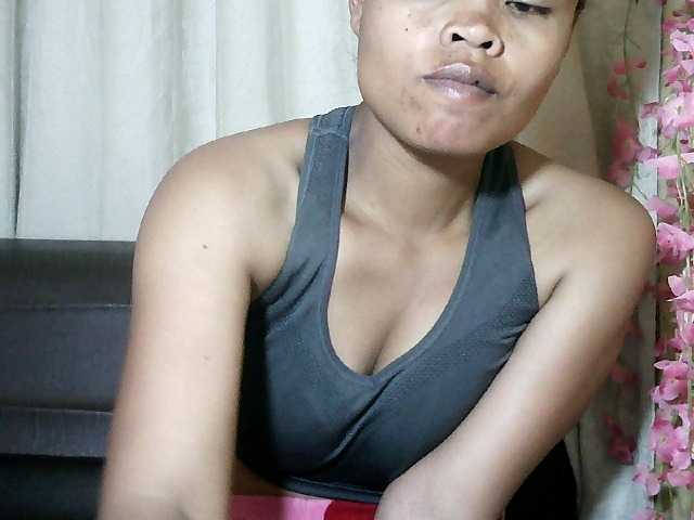 Pussy01lips's BongaCams show and profile