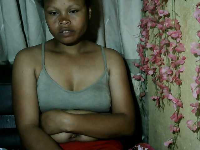 Pussy01lips live cam on BongaCams