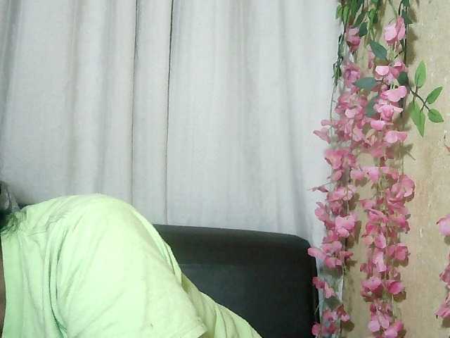 Pussy01lips live cam on BongaCams