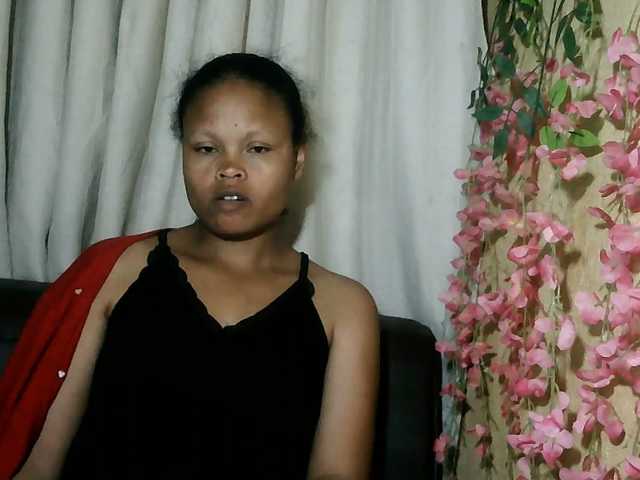 Pussy01lips live cam on BongaCams