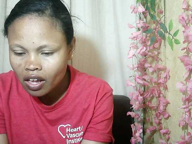 Pussy01lips live cam on BongaCams