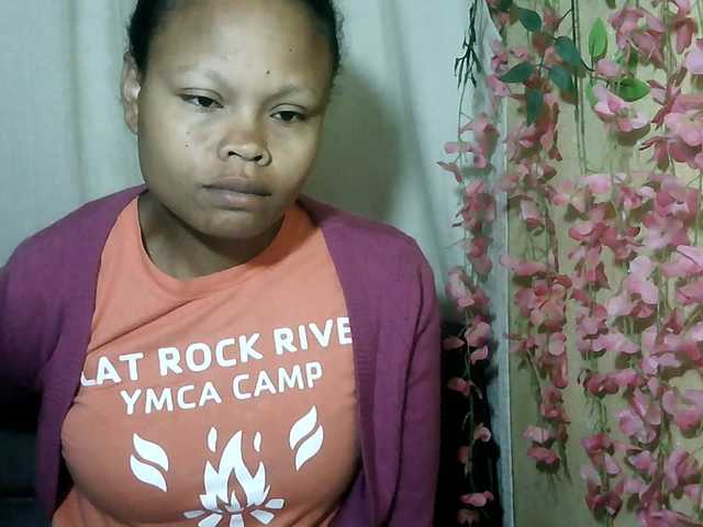 Pussy01lips live cam on BongaCams