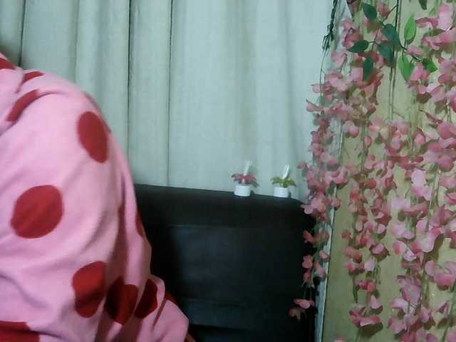 Pussy01lips live cam on BongaCams