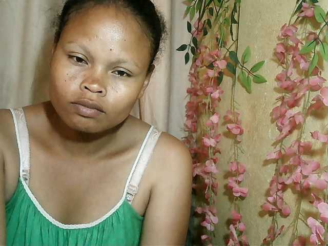 Pussy01lips live cam on BongaCams