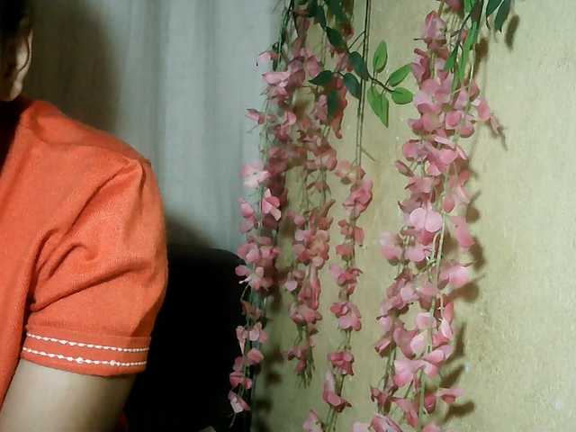 Pussy01lips live cam on BongaCams