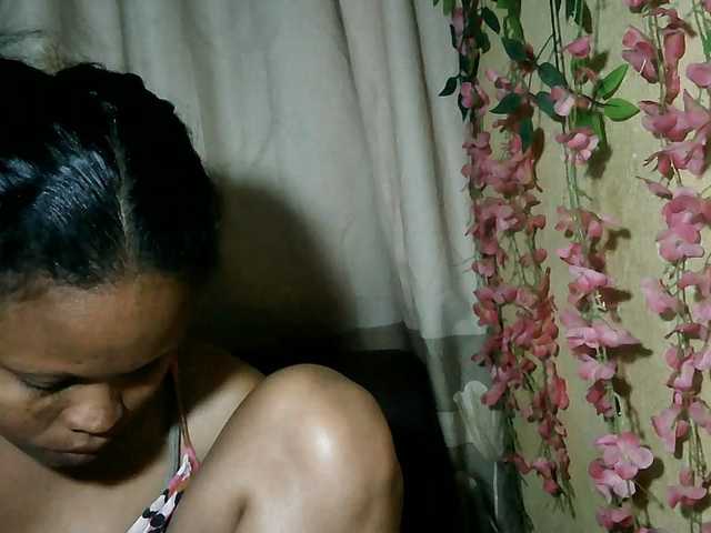 Pussy01lips live cam on BongaCams