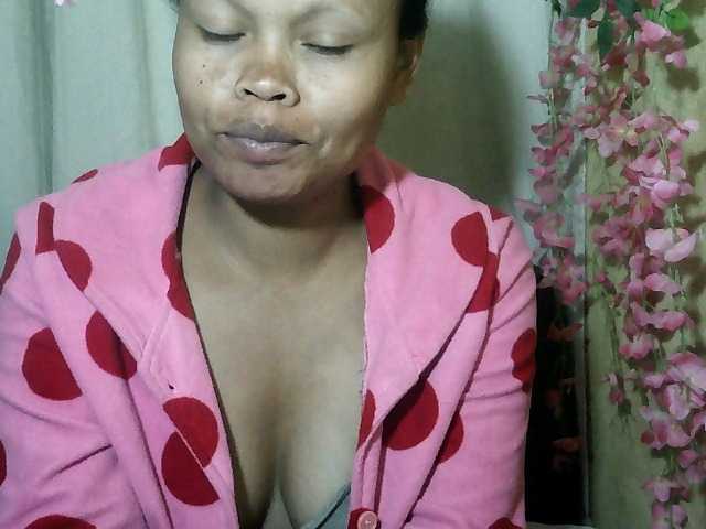 pussy01lips cam belle