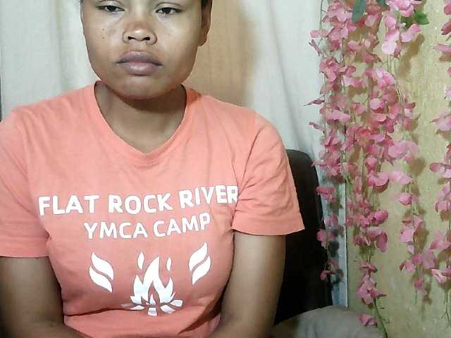 Pussy01lips live cam on BongaCams