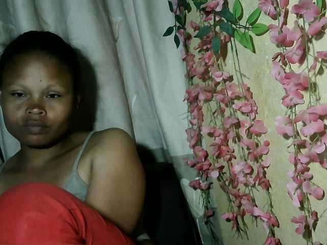 Pussy01lips live cam on BongaCams