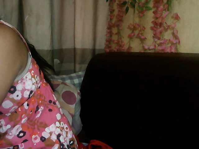 Pussy01lips live cam on BongaCams