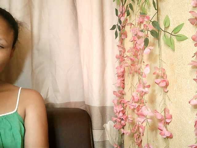 Pussy01lips live cam on BongaCams
