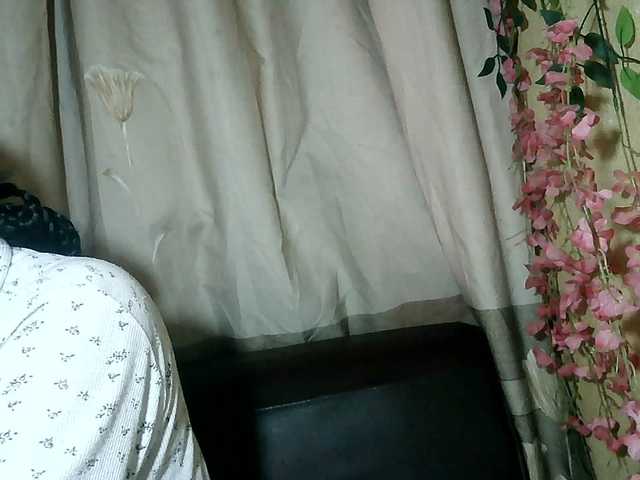 Pussy01lips live cam on BongaCams