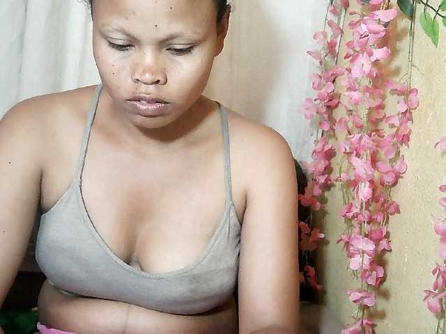 Pussy01lips's BongaCams show and profile