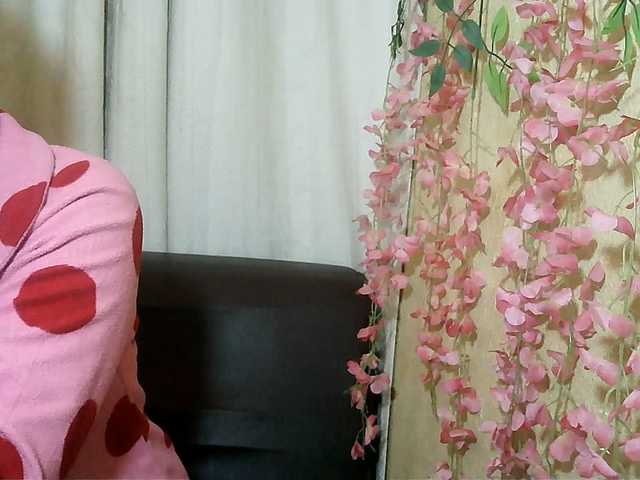 Pussy01lips live cam on BongaCams
