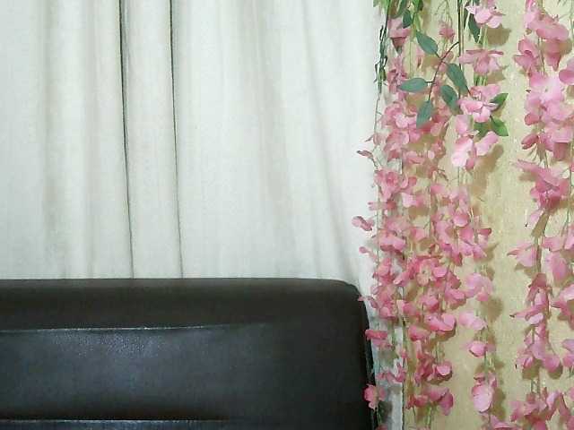 Pussy01lips live cam on BongaCams