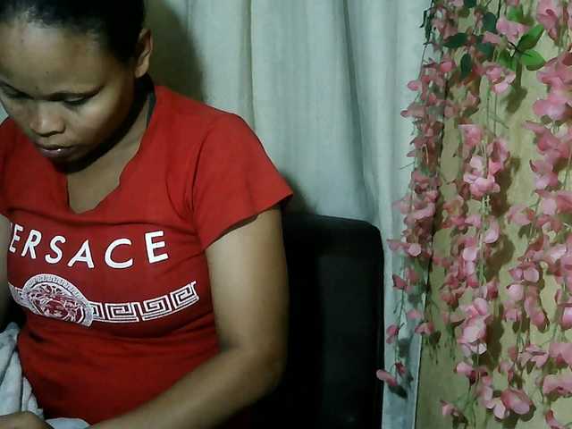 Pussy01lips live cam on BongaCams