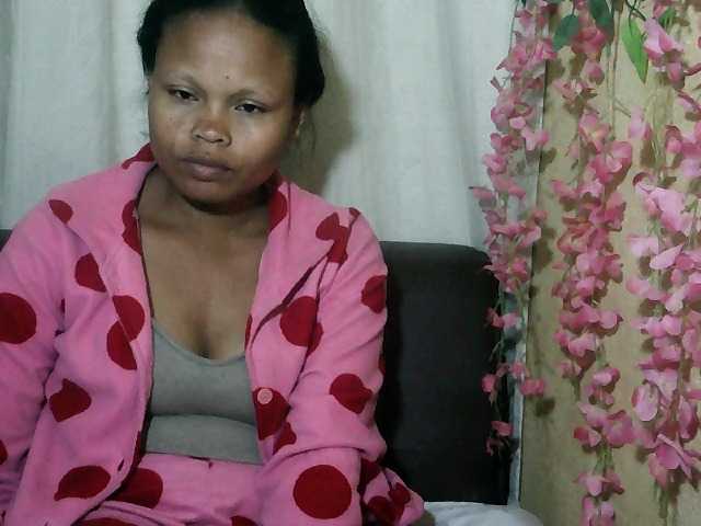 Pussy01lips live cam on BongaCams