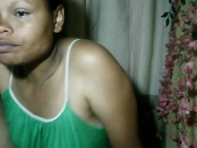 Pussy01lips live cam on BongaCams