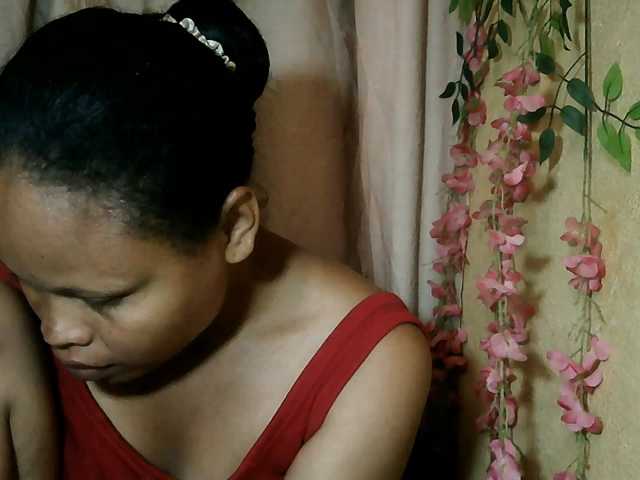 Pussy01lips live cam on BongaCams