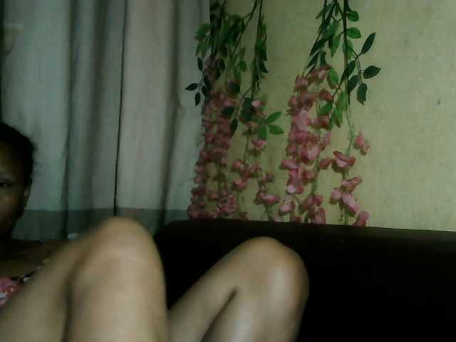 Pussy01lips live cam on BongaCams