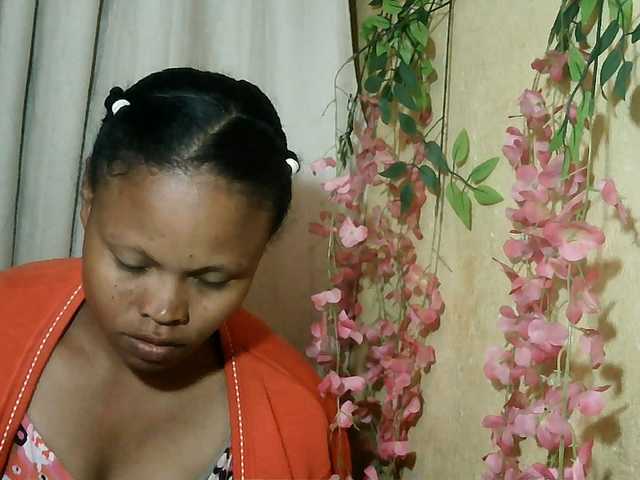 Pussy01lips live cam on BongaCams