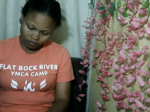 Pussy01lips live cam on BongaCams