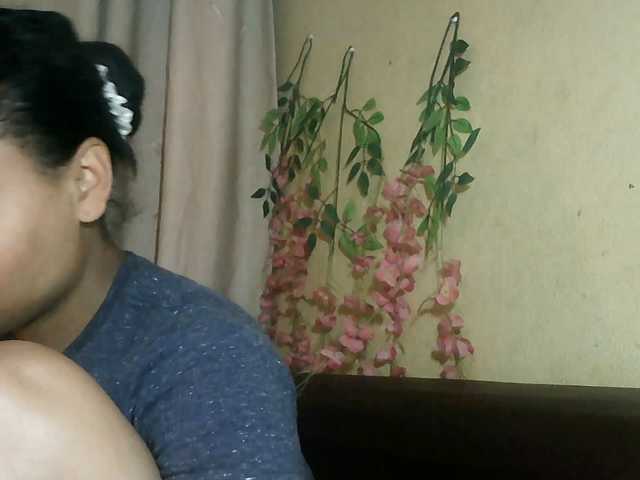 Pussy01lips, live now on BongaCams