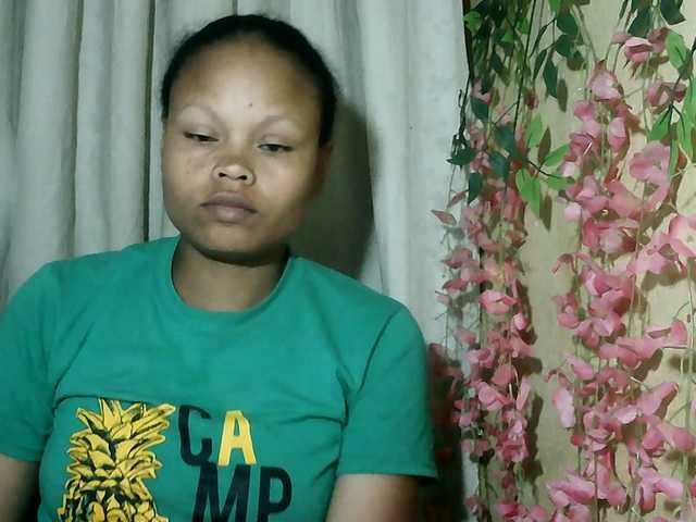 Pussy01lips live cam on BongaCams