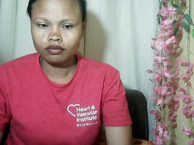 Pussy01lips live cam on BongaCams