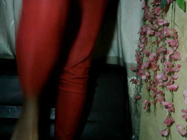 Pussy01lips live cam on BongaCams