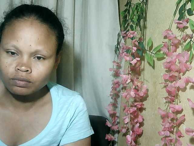 Pussy01lips live cam on BongaCams