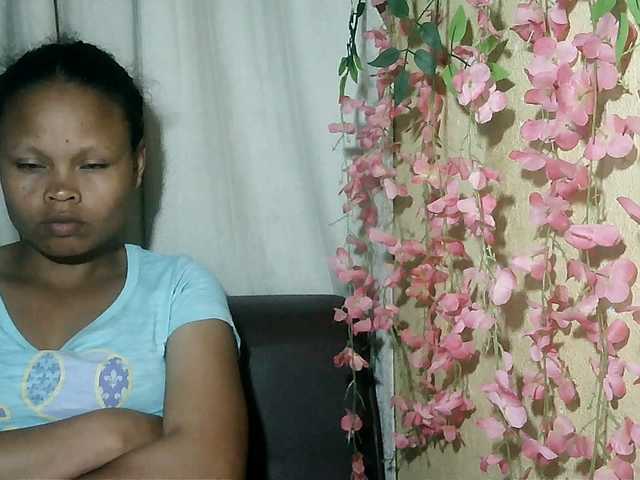 Pussy01lips live cam on BongaCams