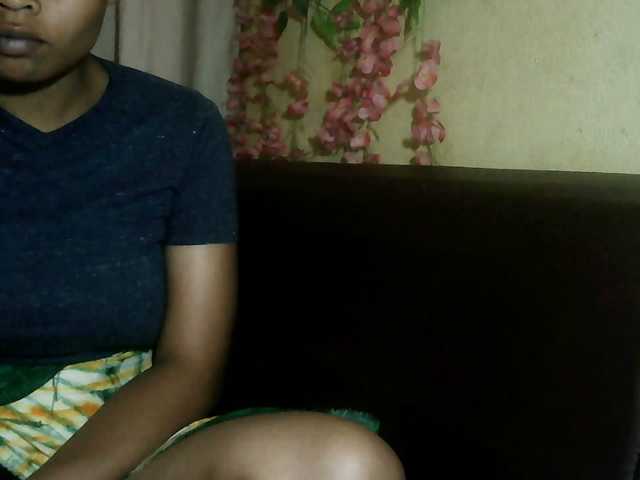 Pussy01lips live cam on BongaCams