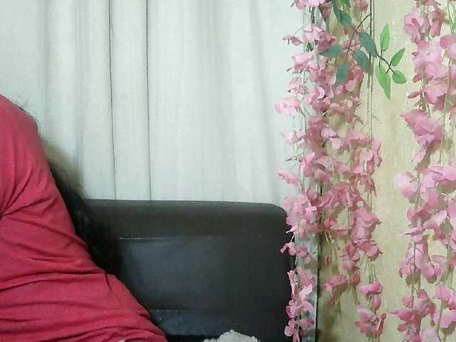 Pussy01lips live cam on BongaCams