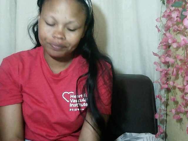 Pussy01lips live cam on BongaCams