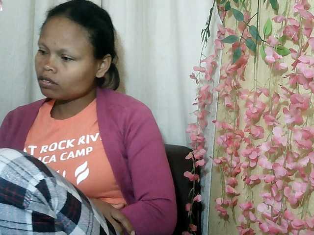 Pussy01lips live cam on BongaCams