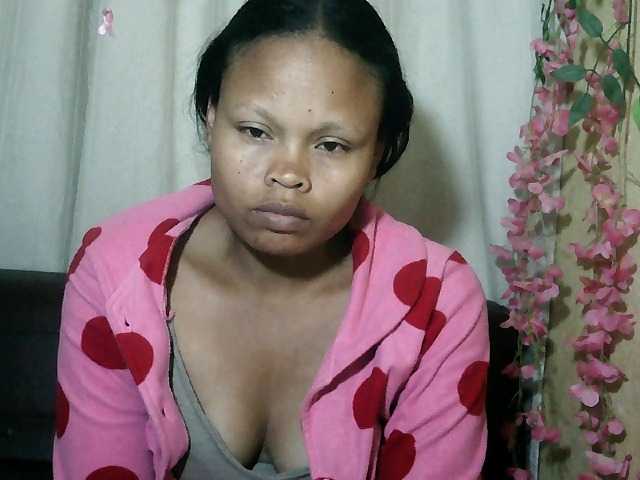 Pussy01lips live cam on BongaCams
