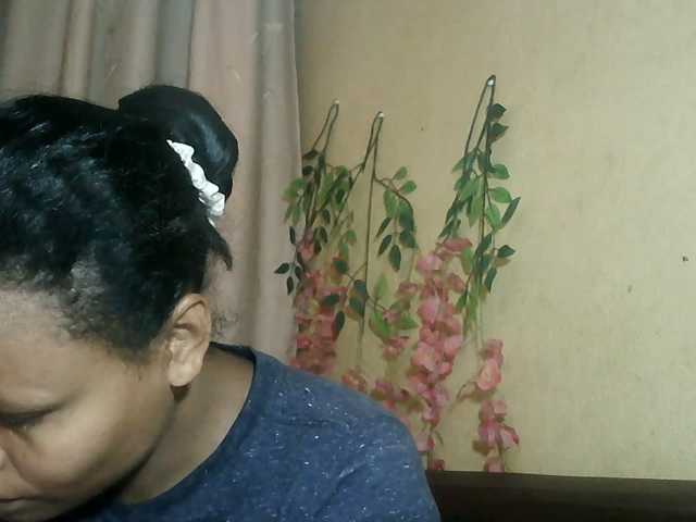 Pussy01lips, en directo ahora en BongaCams