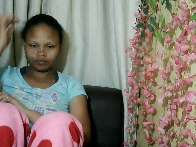 Pussy01lips live cam on BongaCams
